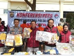 SELAMAT KAN 27 RIBU JIWA DARI JERAT NARKOBA , POLDA JAMBI GAGALKAN PEREDARAN 5,5 KG SABU DAN 2.186 EKSTASI.