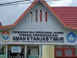 Kepala SMAN 9 Kuala Jambi Tanjabtim ( Siti Sainah.S.Pd ) Dirgahayu Republik Indonesia ke 80