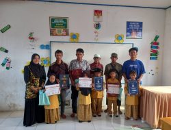 Pembagian Raport Semester Di SDN 219 Berjalan Lancar, Kehadiran Orang Tua Capai 100 Persen.