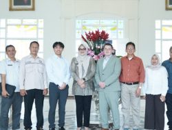 Tanjab Timur Bidik Hilirisasi Kelapa, Bupati Hj. Dilla Hikmah Sari Sambut Investor Jerman dan Akademisi UNJA.